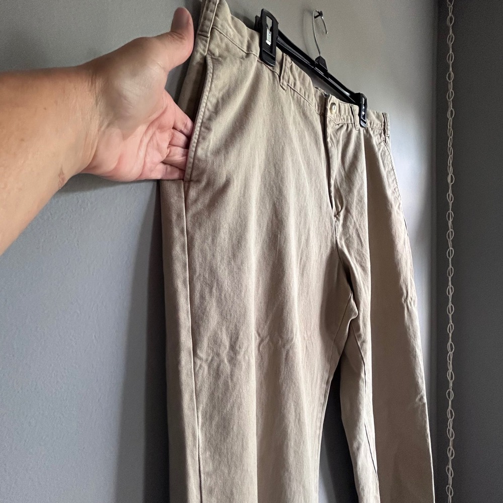 IZOD Mens Khaki Chino Pants Tan 100% Cotton Straight Leg Trousers 38x30 - Picture 8 of 10